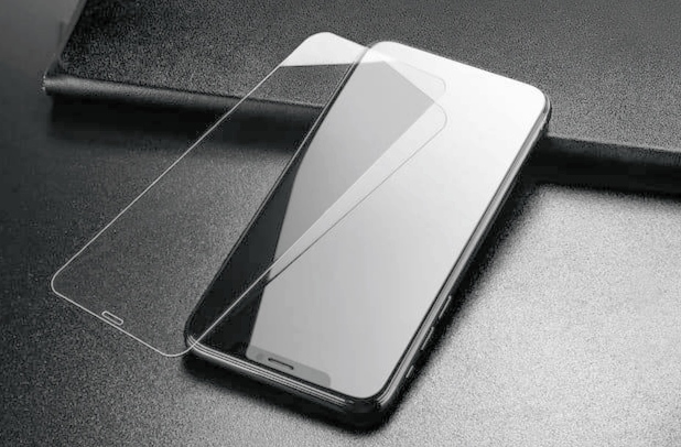 Нужно ли устанавливать защитное стекло на экран смартфона?